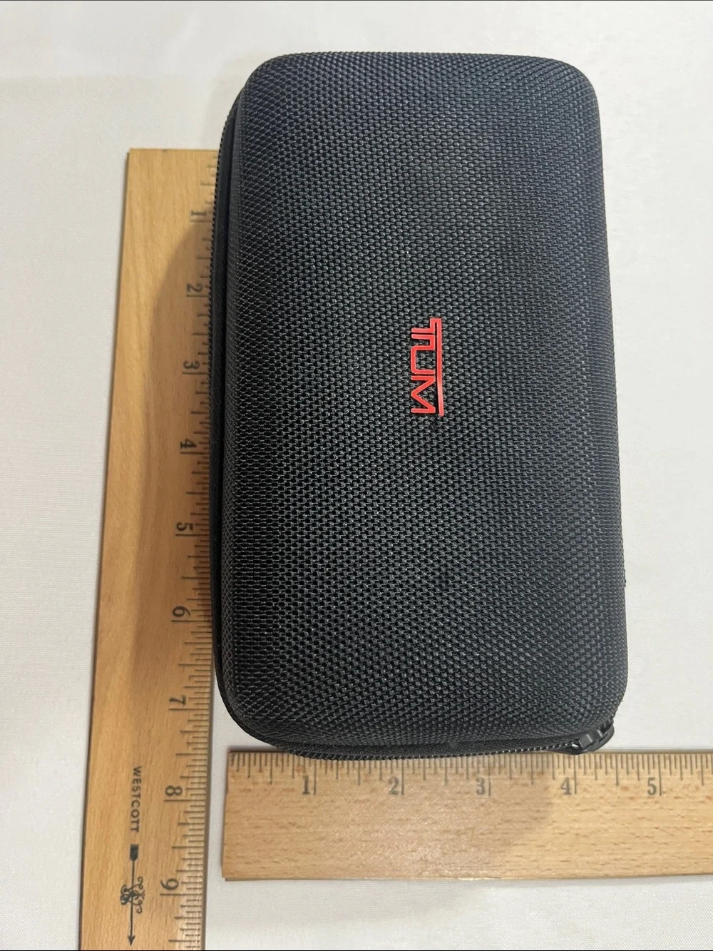 Tumi Accessory/Travel Case - Black - with Travel Samples - new with flaw